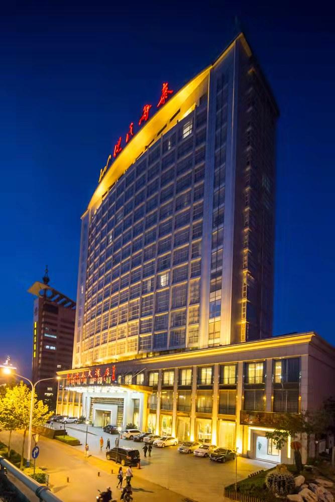 济南四星级酒店最大容纳280人的会议场地|济南倪氏海泰大酒店（二环店）的价格与联系方式